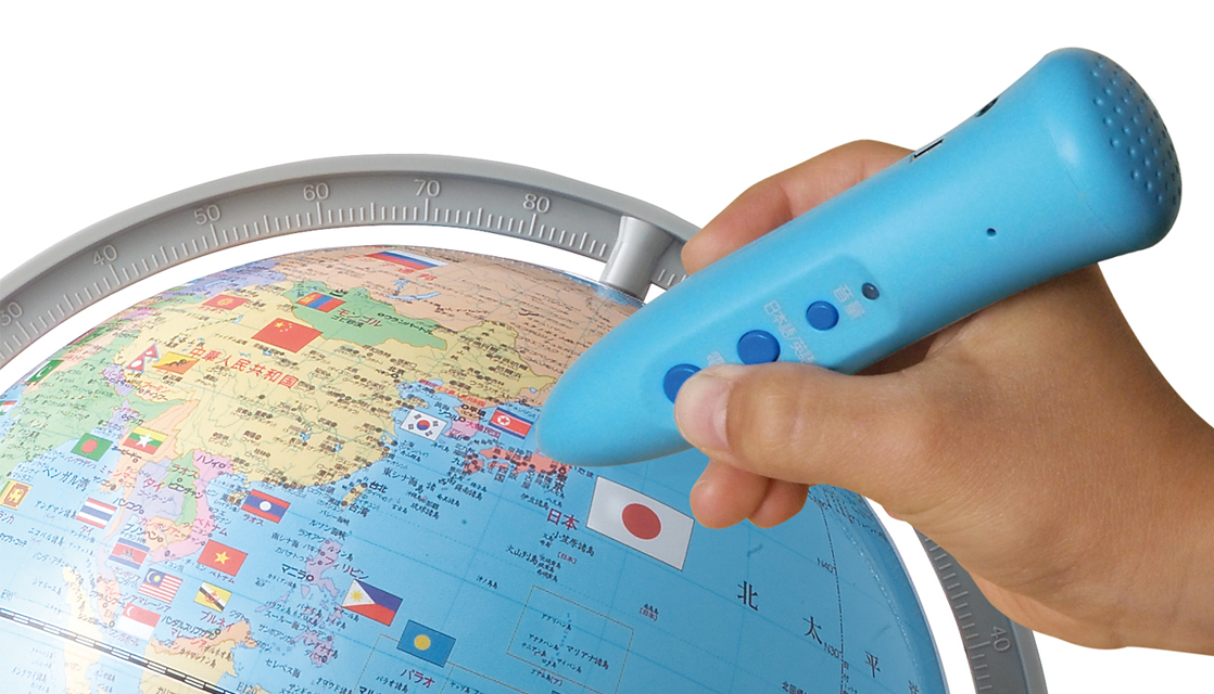 自然学習館 > 地球儀 > OYV400 しゃべる国旗付地球儀：レイメイ藤井